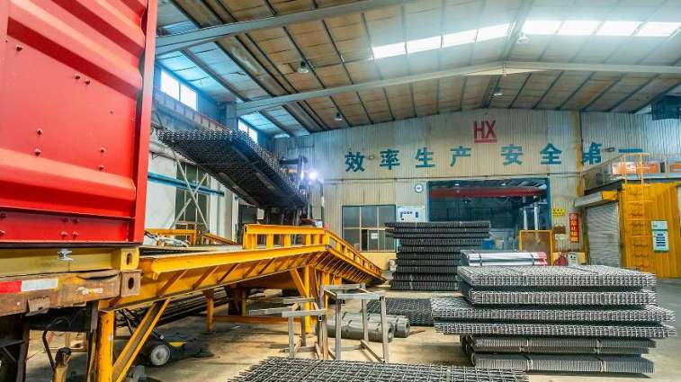 What are the characteristics of stainless steel ore screen for coal washing
